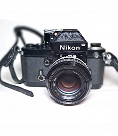 nikon-f2-black-lens-50mm-f-14-nikkor-s-view---moi-98-3816